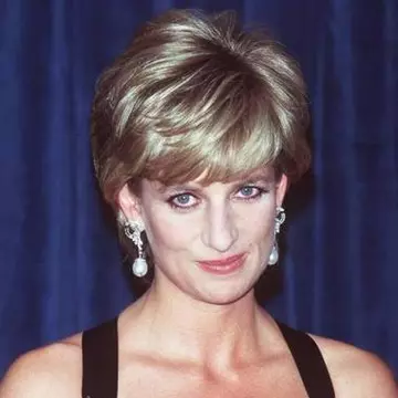 Prinţesa Diana trăieşte! Vezi cum ar arăta acum!