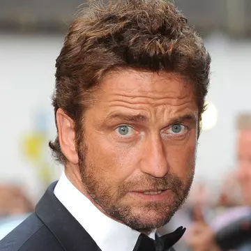 Gerard Butler a dat iama în alcool!