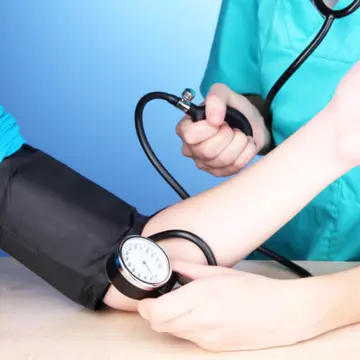 Un mit destrămat: Consumul de sare nu cauzează hipertensiune arterială