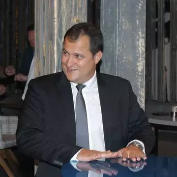 Exclusiv. Acuzat, că îşi promovează amantele, Huidu răspunde atacului