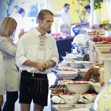 Radisson Blu aduce experienţa autentic germană a Oktoberfest la Bucureşti 