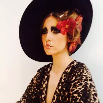 Bianca Drăşuşanu a făcut-o maimuţă! Iulia Albu îi dă replica!
