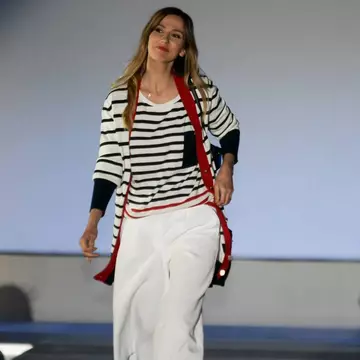 Dana Rogoz, accident înainte să intre în direct! A venit totuşi la emisiune, dar a apărut aşa! Foto în articol