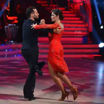 E dărâmată! Alina Puşcaş, accidentată grav la "Dansează printre stele"