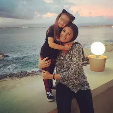 Antonia suferă în tăcere