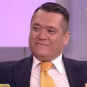 Cutremur în lumea mondenă! Un apropiat al vedetelor autohtone a divorțat după 17 ani!