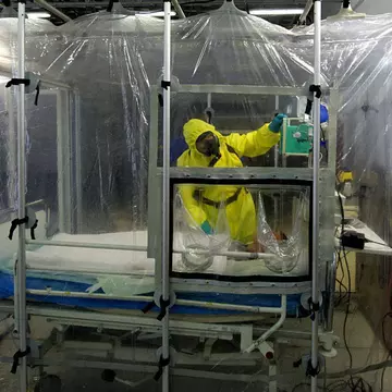 EBOLA. Stare de alertă în România