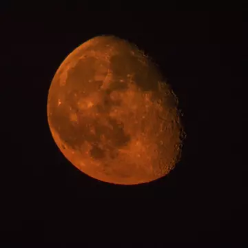 Eclipsă totală de Lună. Ce evenimente epocale anunţă "Luna sângerie"