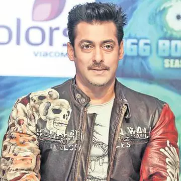 Salman Khan îşi vrea fostele iubite la nunta surorii sale!