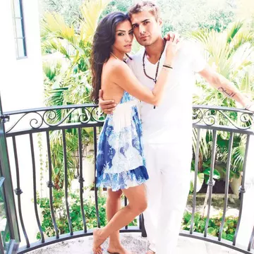 Exclusiv! Despărţiţi, dar împreună! Adrian Mutu şi Consuelo nu mai formează un cuplu, dar nici nu divorţează