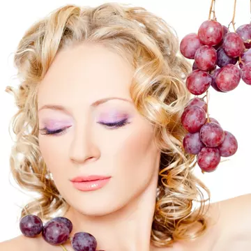 Mască de faţă DIY cu ulei din sâmburi de strugure