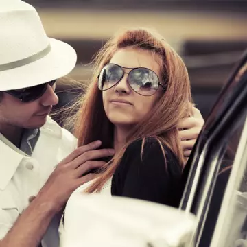 5 răspunsuri nepotrivite şi amuzante la „te iubesc”