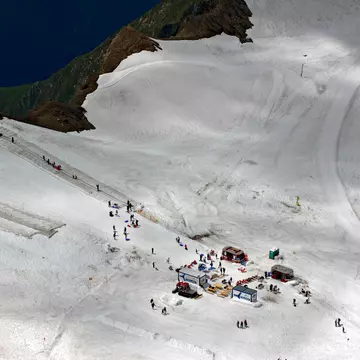 Pasionații de sporturile de iarnă sunt invitați în Zell Am See!