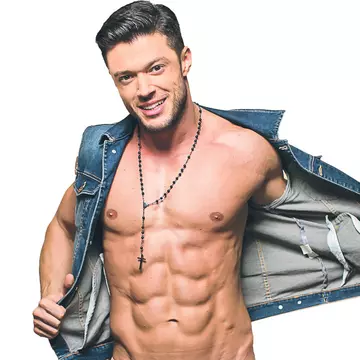 Pe ultima sută de metri! Victor Slav a semnat cu Antena 1, dar pentru un rol minuscul