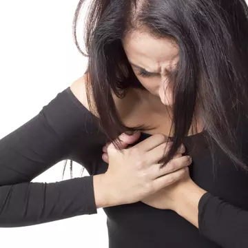 Ce poți să pățești dacă te lovești la sâni