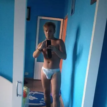 Top 10 glume despre chiloţii lui Trăistariu. Unele sunt mai tari decât cele cu Chuk Norris | Foto