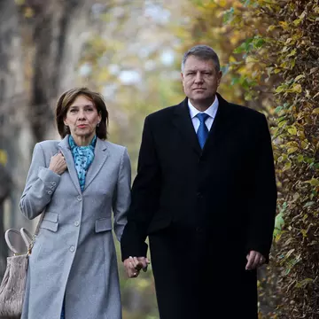 Mare problemă s-a ivit în familia președintelui Klaus Iohannis! Soția sa va trebui să ia o hotărâre radicală