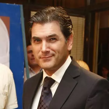 Mircea Radu, cu fața tăiată! Foto