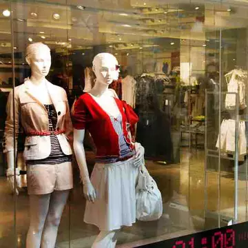 Vrei să mergi la shoppping? Iată care sunt cele mai scumpe străzi din lume