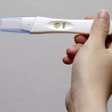 Boli care te fac să crezi că ești însărcinată, deși nu ești