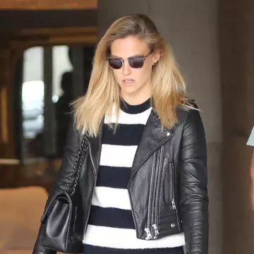 Îmbracă-te ca Bar Refaeli