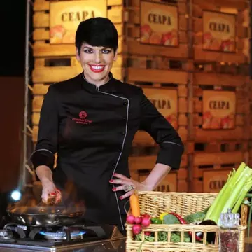 Chef Patrizia Paglieri, bijuterii din ustensile de bucătărie