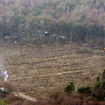 Terifiant! Cimitirul Diavolului, locul de care oamenii se feresc
