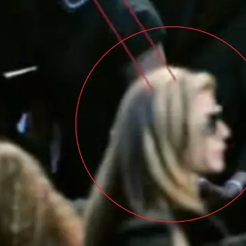 Michael Jackson e viu! Megastarul, fotografiat deghizat în femeie 