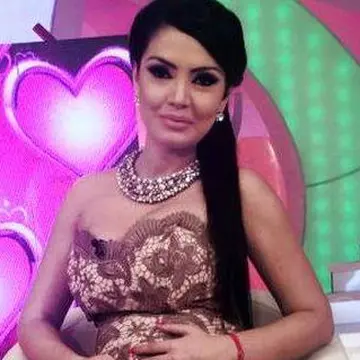 Andreea Mantea, în luna a cincea de sarcină! S-o vezi de la bust în jos cum arată