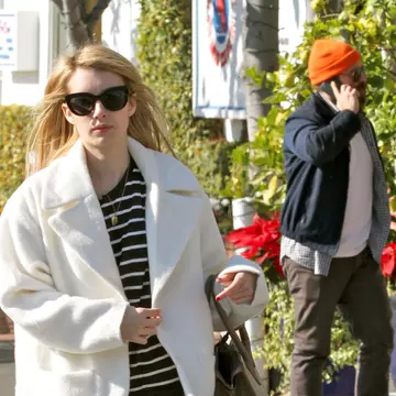 Îmbracă-te ca Emma Roberts