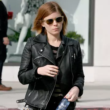 Îmbracă-te precum Kate Mara