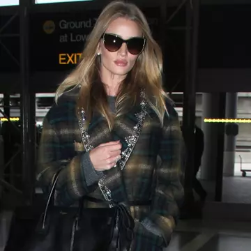 Îmbracă-te ca Rosie Huntington-Whiteley