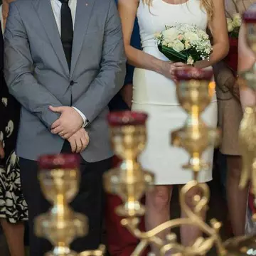A devenit tată! Un bărbat celebru din România are o fetiţă, iată prima imagine cu micuţa!