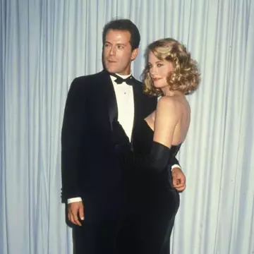 Îți mai aduci aminte de blonda din ”Maddie și David”? Cum arată la 64 de ani! 