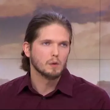 Mărturia emoţionantă a tânărului care a stat ascuns în tipografia unde se refugiaseră fraţii Kouachi