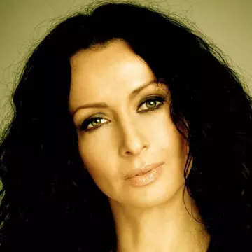 Cum arată Mihaela Rădulescu, în costum de baie şi fără Photoshop
