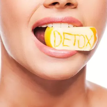 Tratament natural pe bază de hrean pentru detoxifierea ficatului şi slăbit