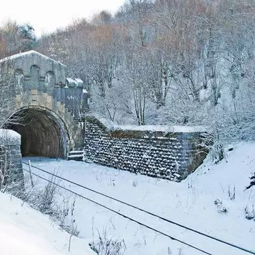 Loc blestemat în Braşov. Tunelul feroviar Teliu e bântuit!