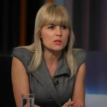 Topul glumelor de pe Facebook referitor la ”săltarea” Elenei Udrea de DNA