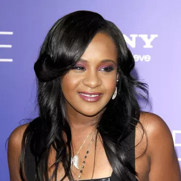 Dezvăluire șocantă: Bobbi Kristina a fost bătută! Iubitul ei este anchetat!