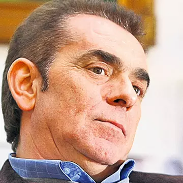 Magnatul Ioan Neculaie a băgat jumătate de milion de euro în «fetiţe»!