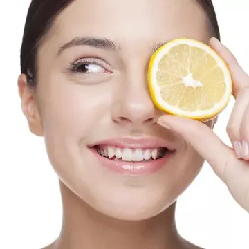 Cum te ajută lămâile să fii mai frumoasă