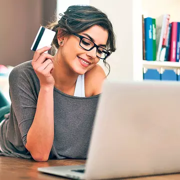 De câți bani ai nevoie să-ți deschizi un magazin online