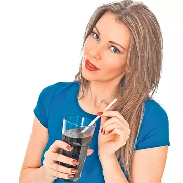 Ce se întâmplă în corpul tău dacă bei constant sucuri carbogazoase