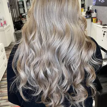 (P) Trend alert! Tot ce trebuie să știi despre tehnica balayage