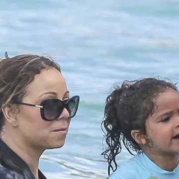 Cum face plaja Mariah Carey ca să nu arate că e durdulie