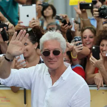 Din sex simbol a ajuns un bătrânel! Cum arată Richard Gere