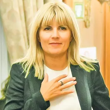 Uau, așa arată acum WC-ul Elenei Udrea "Urmează ca, în curând, să montăm termopane"
