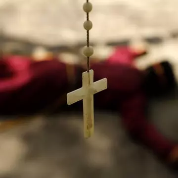 Tradiţii în Săptămâna Patimilor! De ce să nu îţi săruţi prietenii în Joia Mare şi ce li se întâmplă fetelor leneşe!