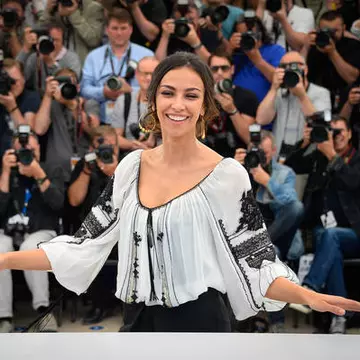 N-a uitat de unde a plecat! Mădălina Ghenea, gest impresionant la Cannes!